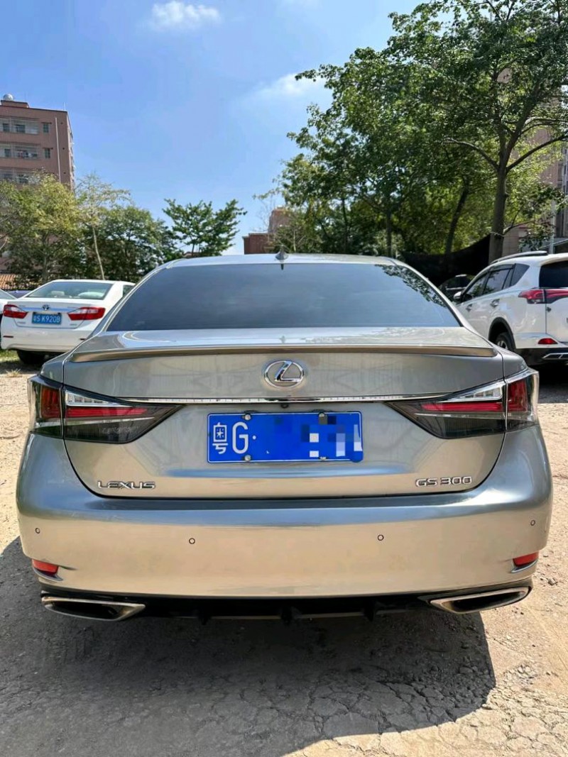 广州18年雷克萨斯GS9