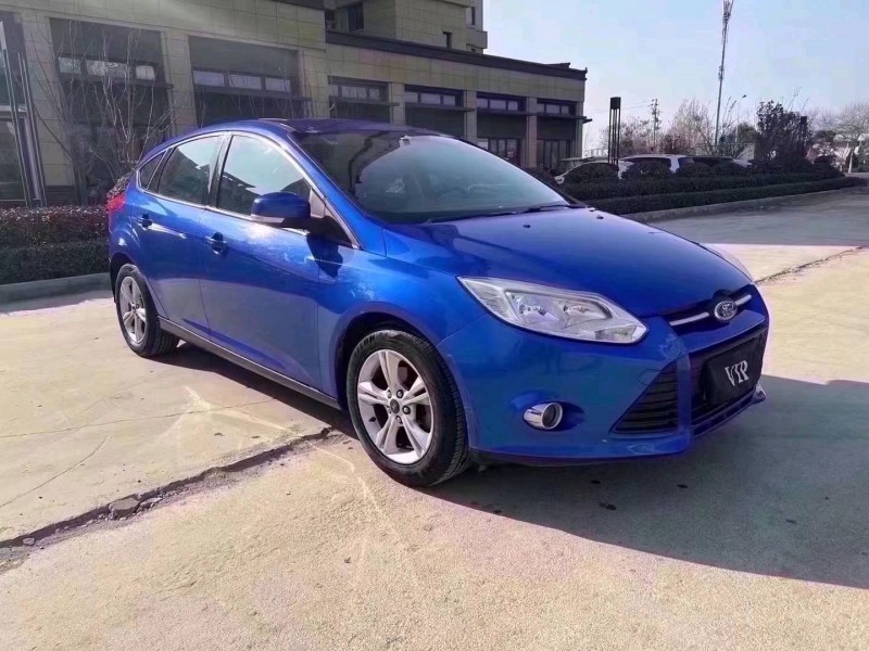 济宁13年福特福克斯3