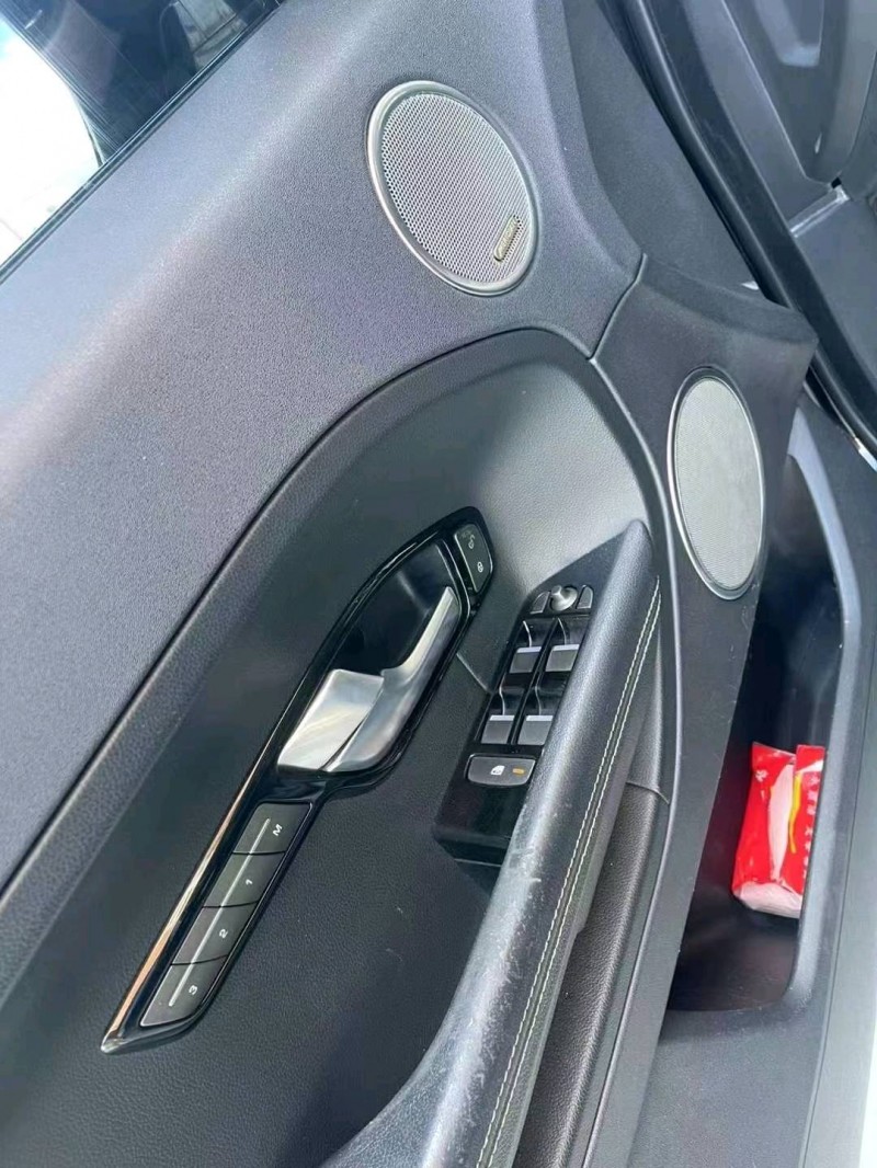 枣庄16年路虎极光6