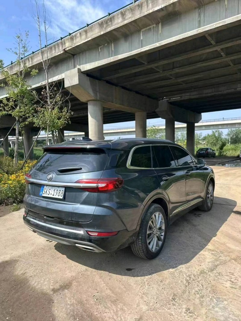 青岛20年别克昂科旗8