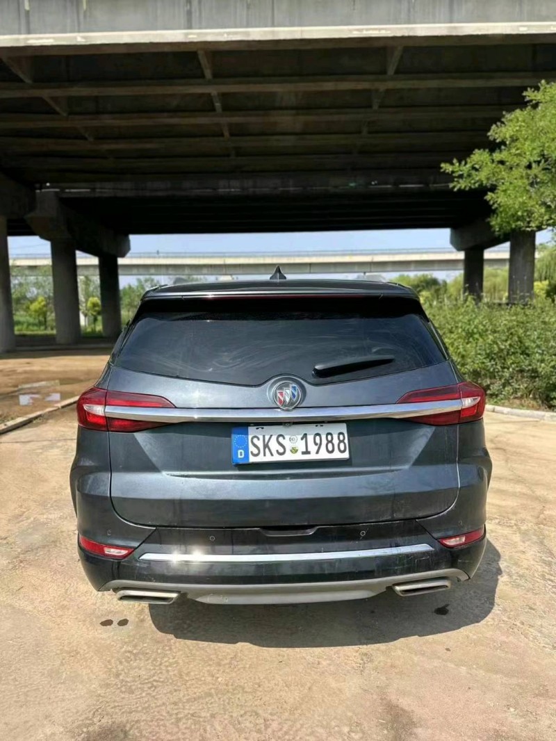 青岛20年别克昂科旗9