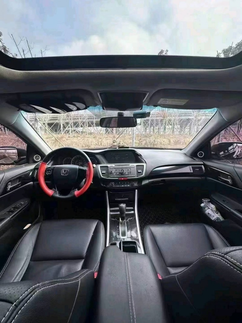 青岛18年本田雅阁5