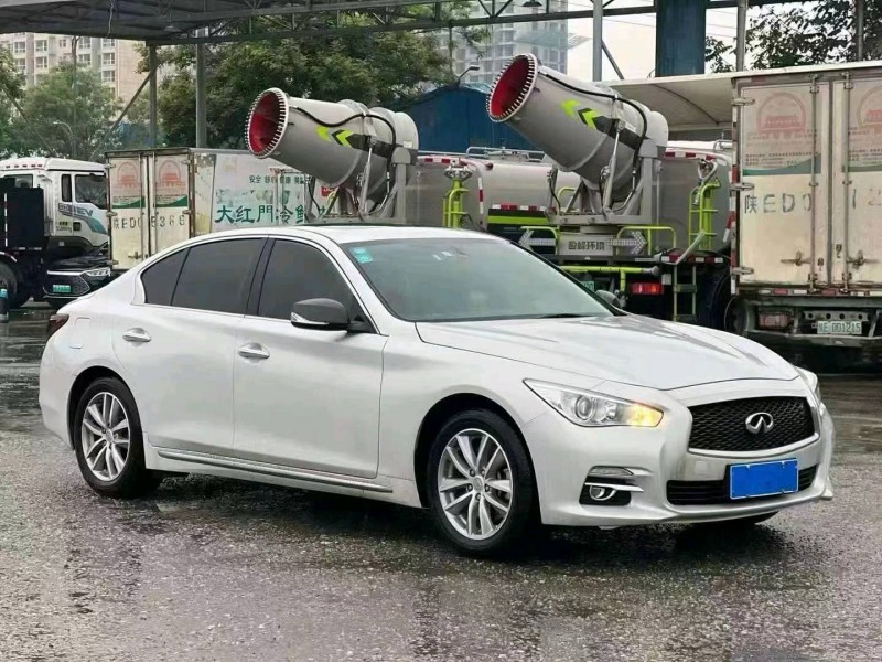 延安17年英菲尼迪Q50L8