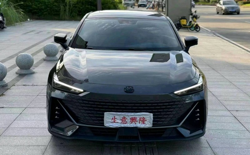 汕头23年长安汽车UNI-V1