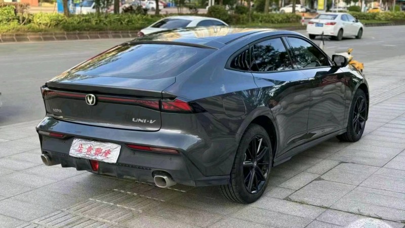 汕头23年长安汽车UNI-V3