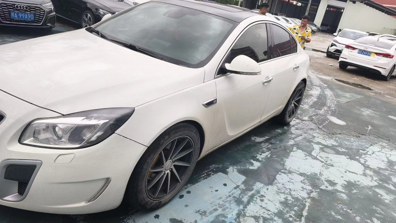 东莞12年别克君威3