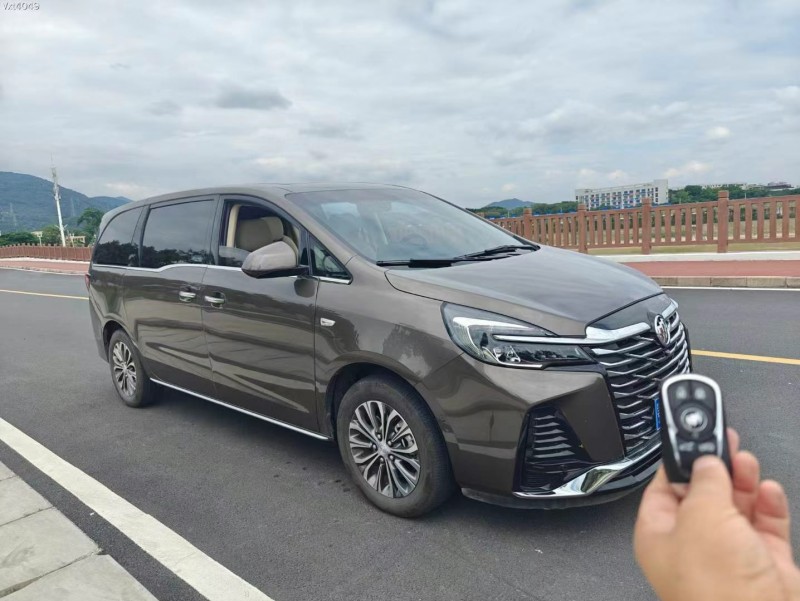 东莞23年别克GL82