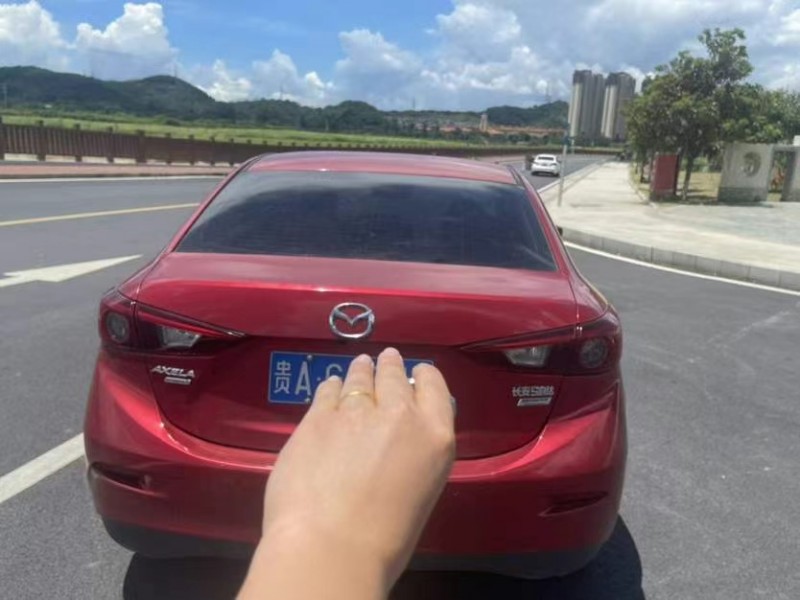东莞17年马自达昂克赛拉9