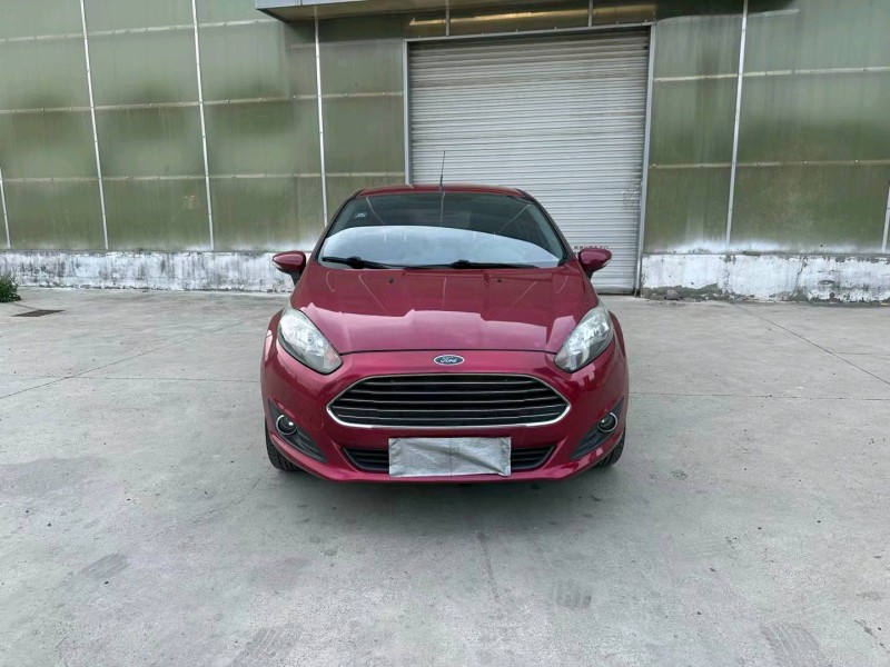 徐州14年福特嘉年华1