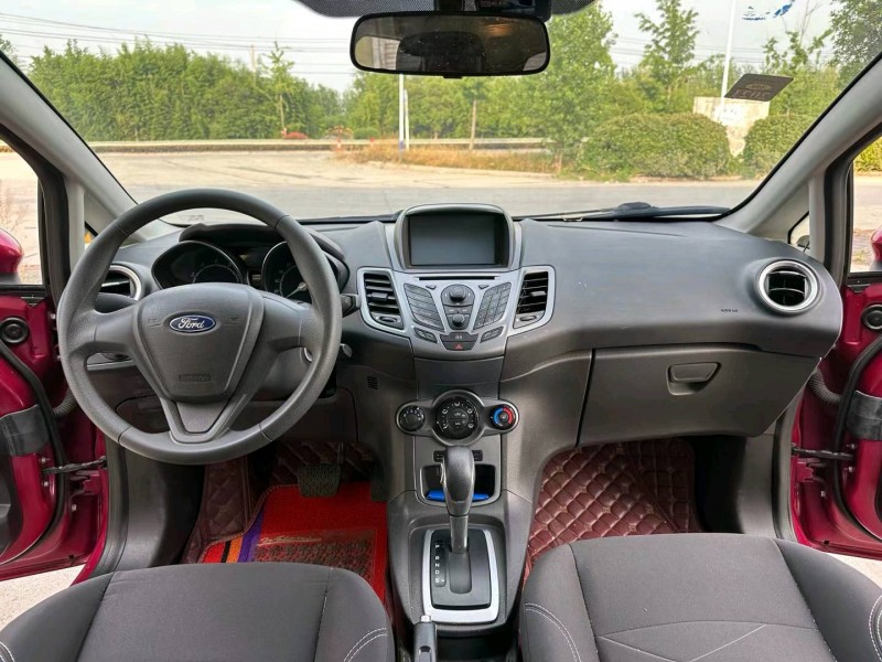 徐州14年福特嘉年华5