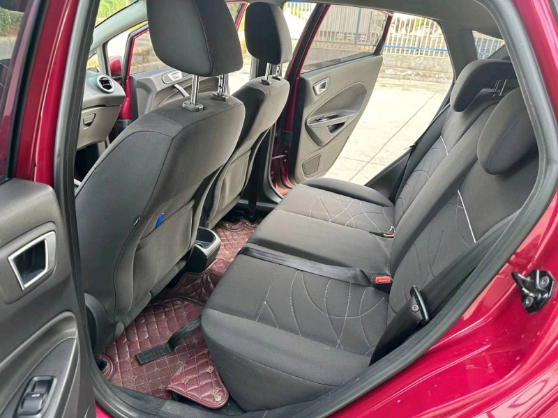 徐州14年福特嘉年华6