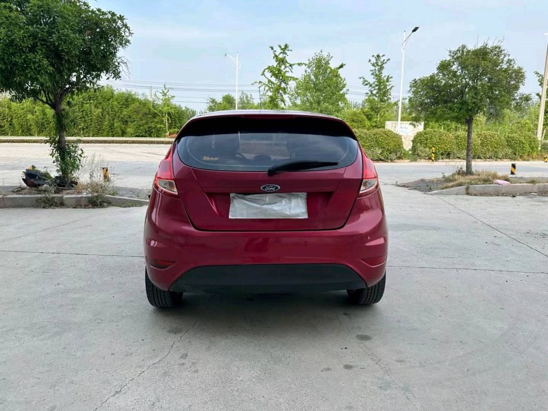 徐州14年福特嘉年华9