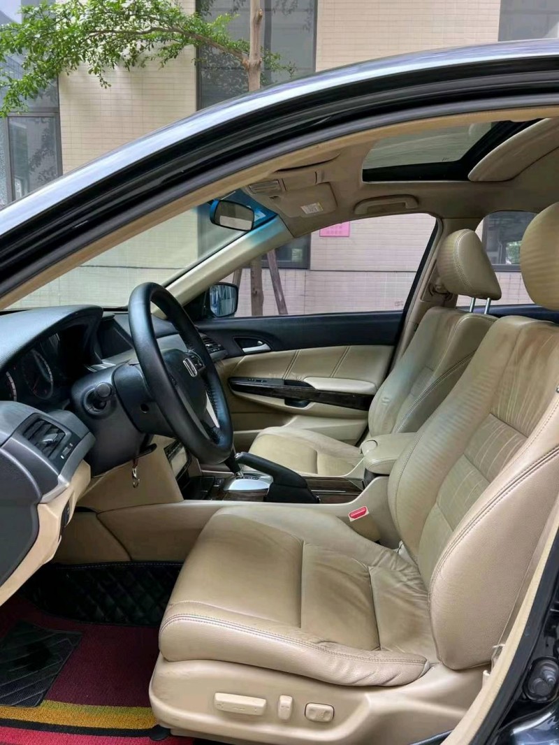 佛山10年本田雅阁6