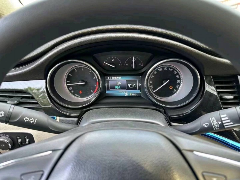 中山16年别克英朗5