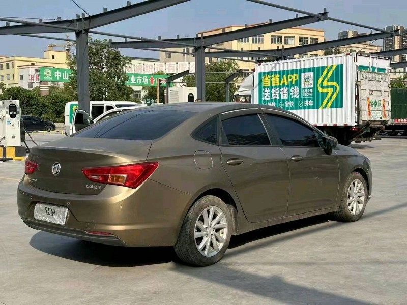 中山16年别克英朗7