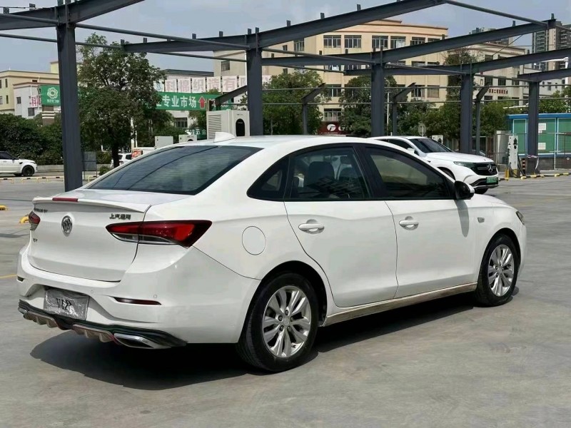 中山18年别克英朗7