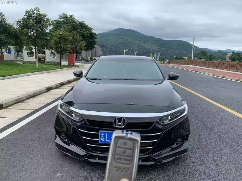 东莞22年本田雅阁1