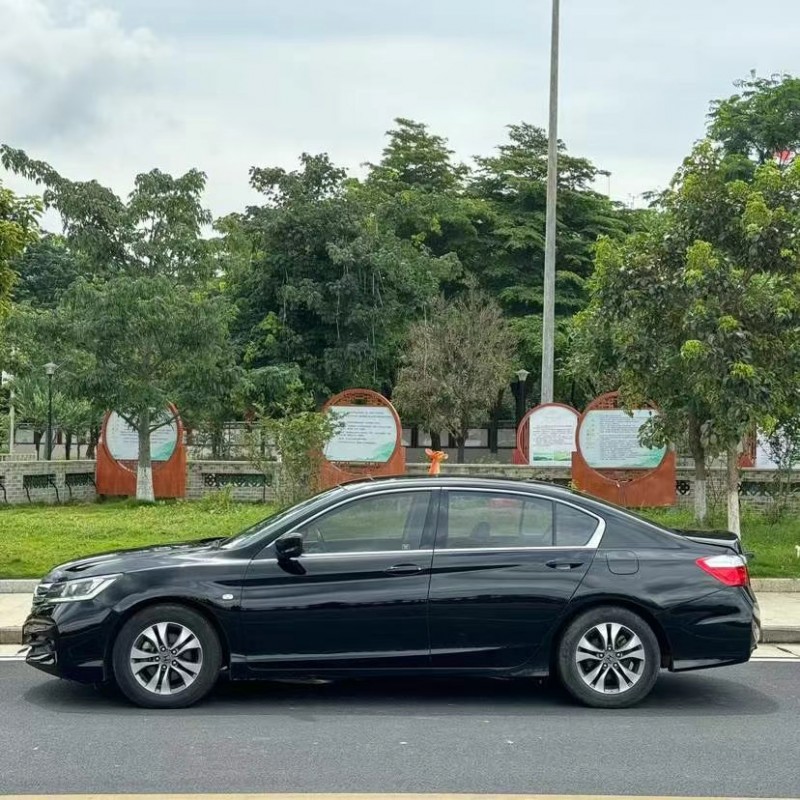 东莞16年本田雅阁8