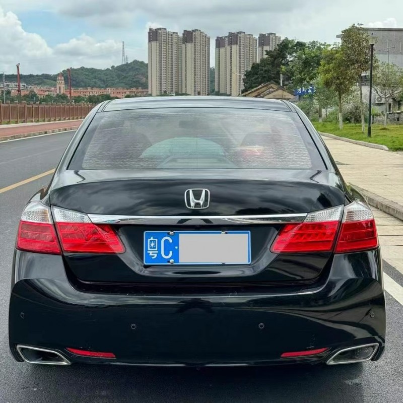 东莞16年本田雅阁9