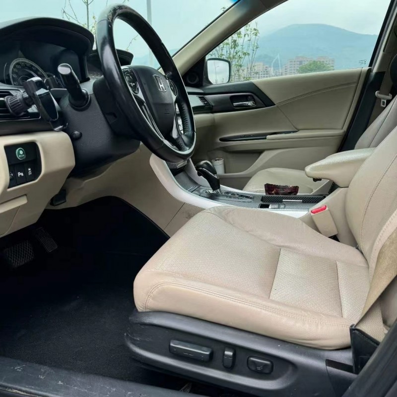 东莞14年本田雅阁4