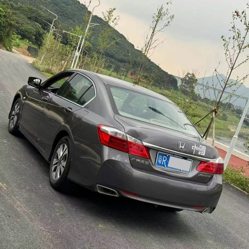 东莞14年本田雅阁8