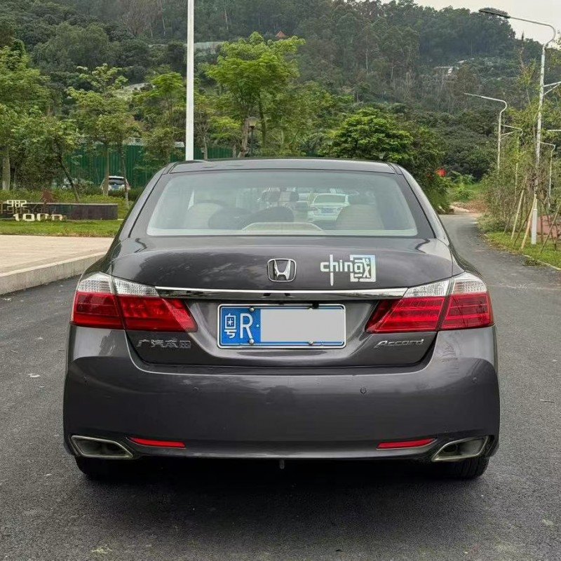 东莞14年本田雅阁9