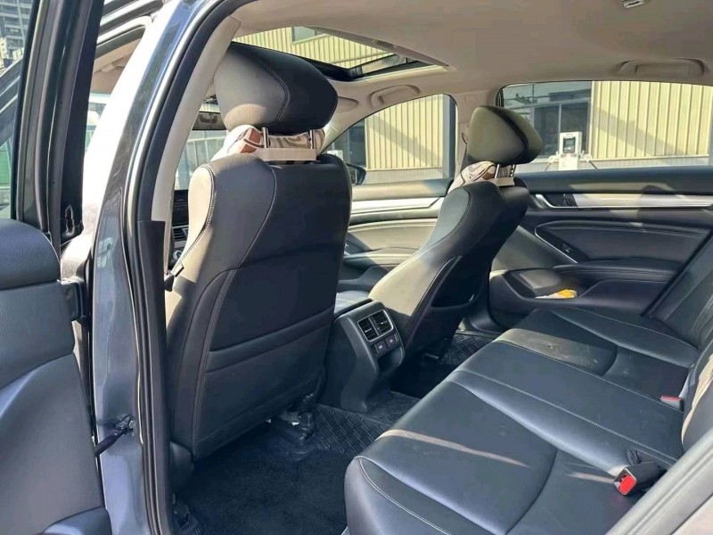 中山22年本田雅阁4