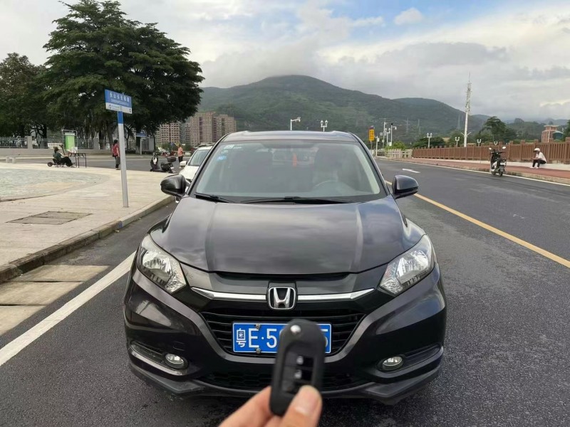 东莞18年本田缤智1