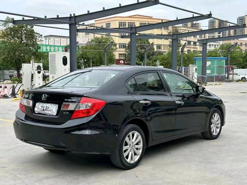 中山13年本田思域7