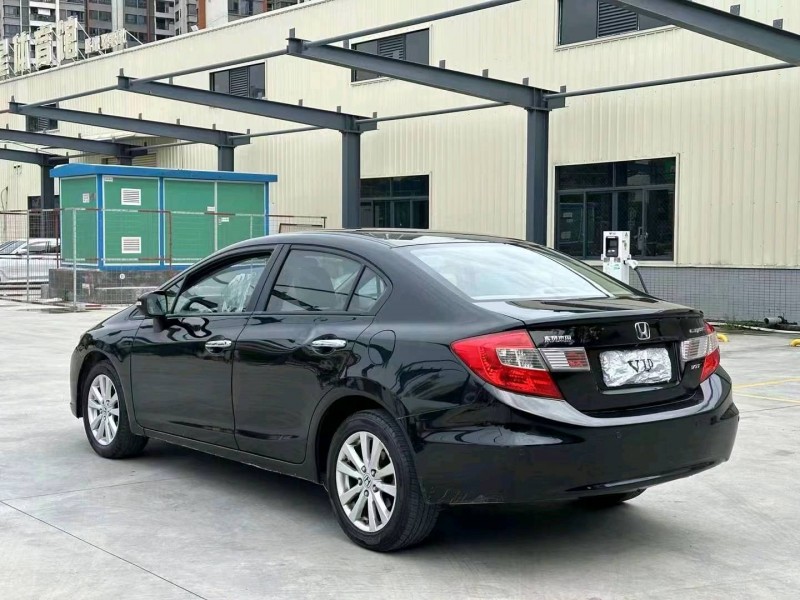 中山13年本田思域8