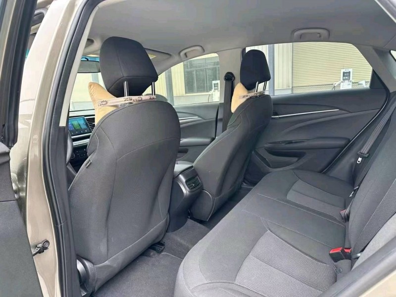 中山21年别克英朗6