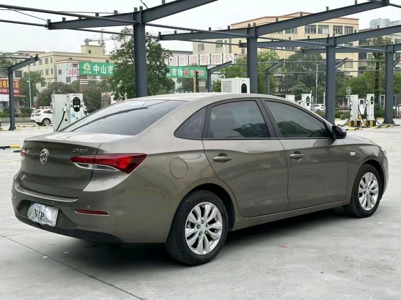中山21年别克英朗8