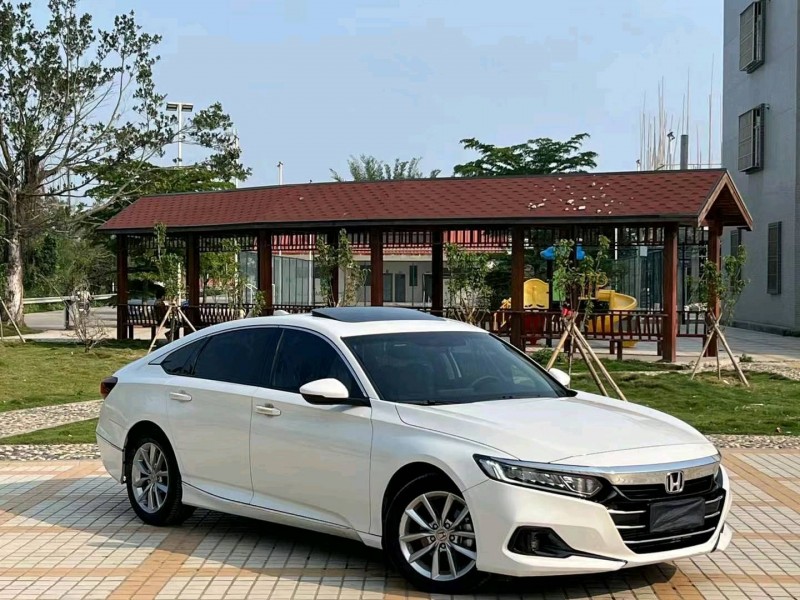 汕头21年本田雅阁2