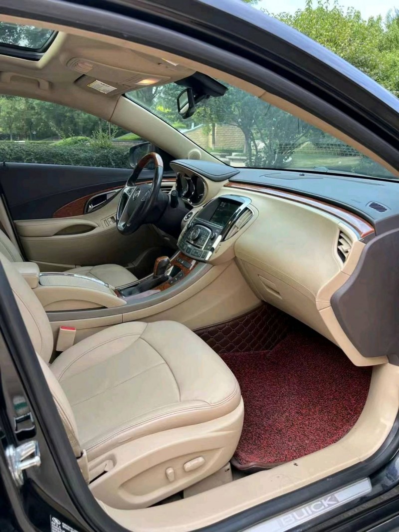 邢台13年别克君越8