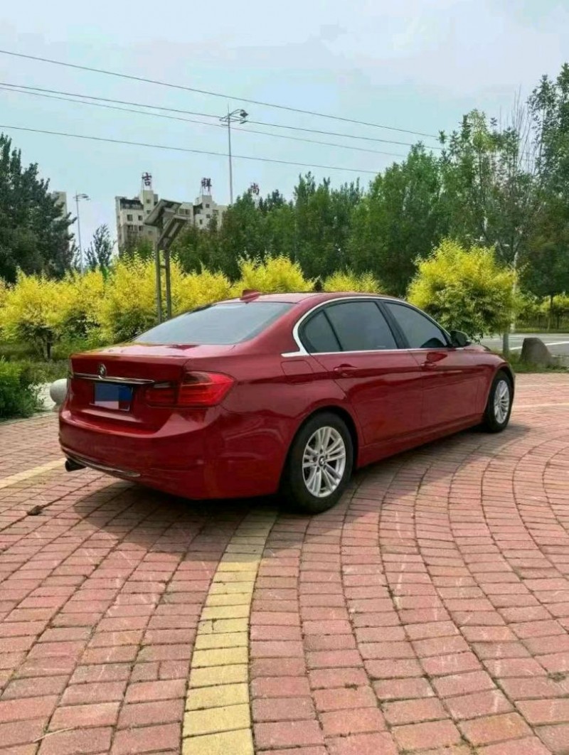 保定14年宝马3系8