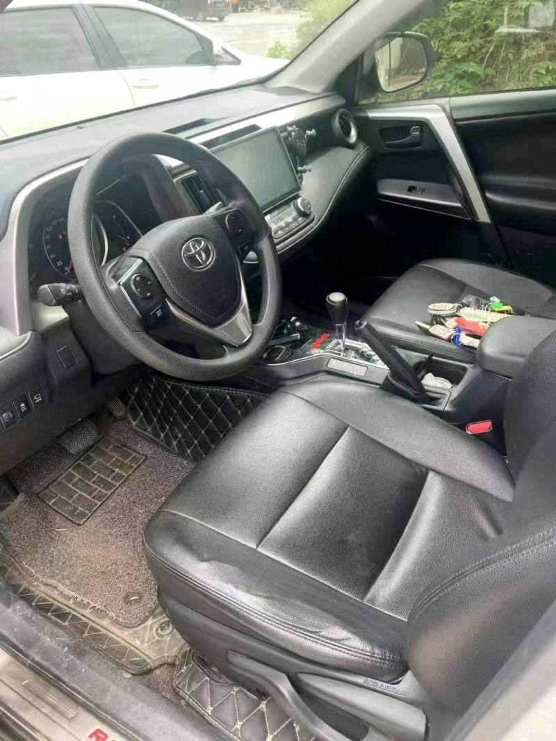 岳陽16年豐田RAV46