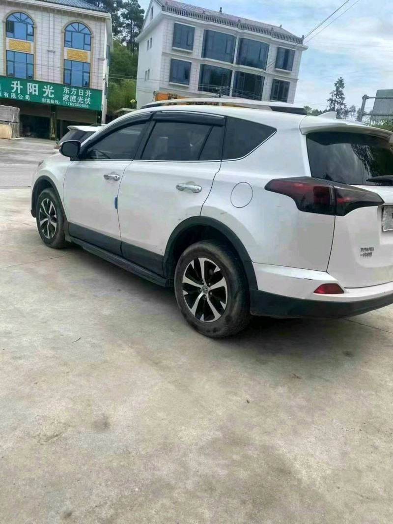 岳陽16年豐田RAV47
