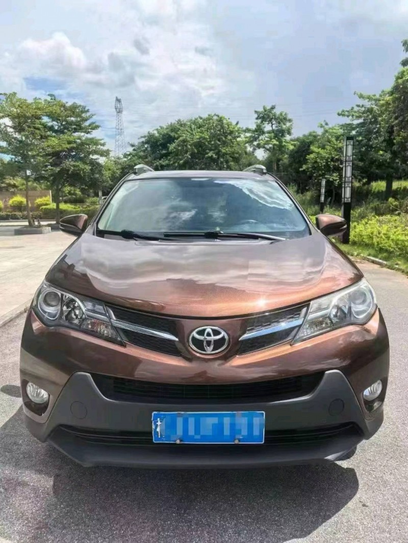 桂林14年豐田RAV4榮放1