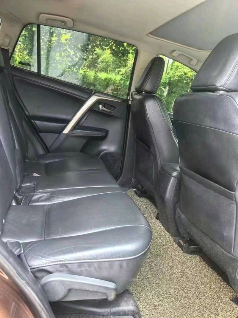 桂林14年豐田RAV4榮放3