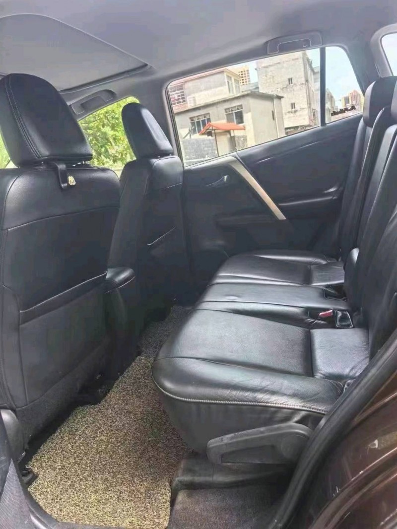 桂林14年豐田RAV4榮放6