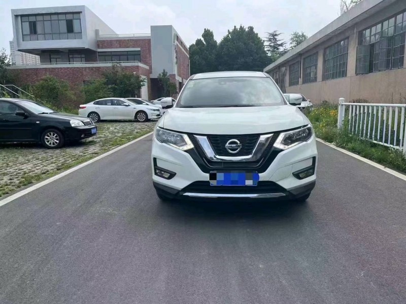 潍坊20年日产奇骏1