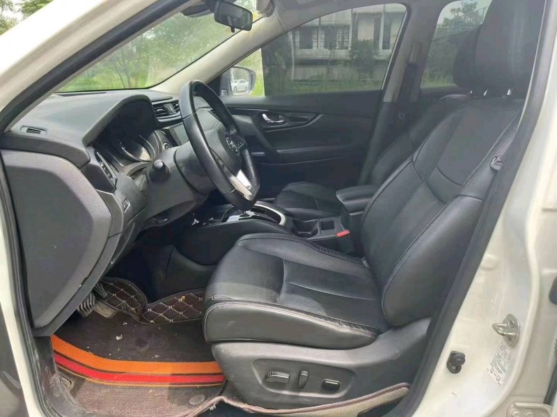 潍坊20年日产奇骏5