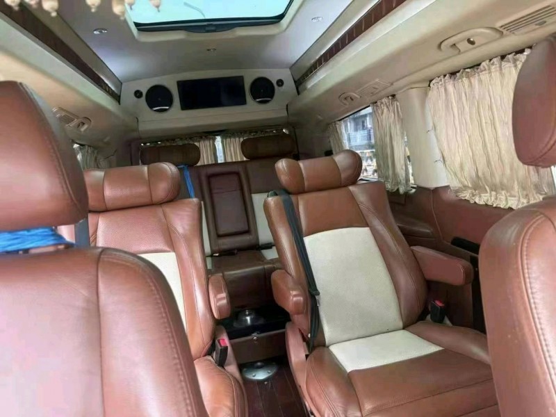 保定14年奔驰威霆7