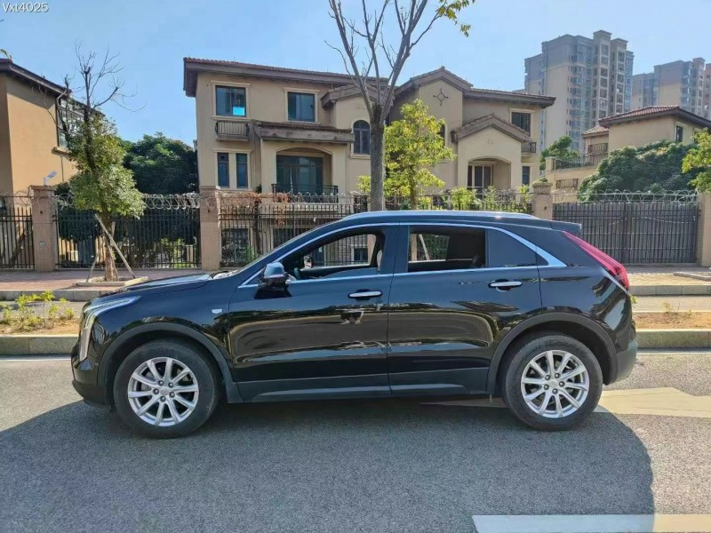 东莞20年凯迪拉克XT48