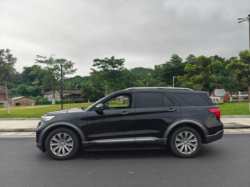 东莞21年福特探险者8