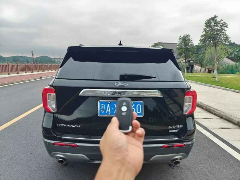 东莞21年福特探险者9