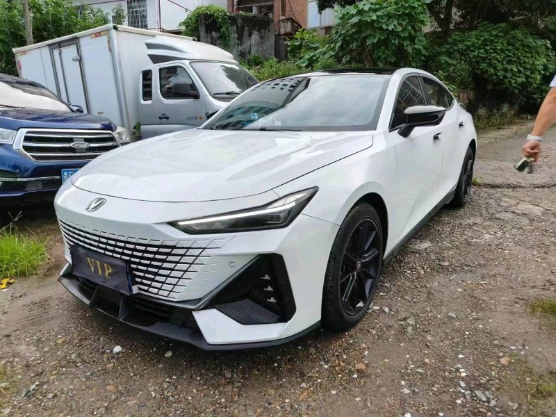 保定22年长安汽车UNI-V2