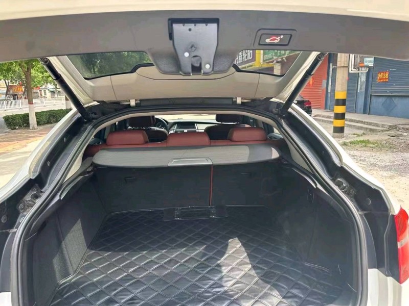 济宁16年宝马X68