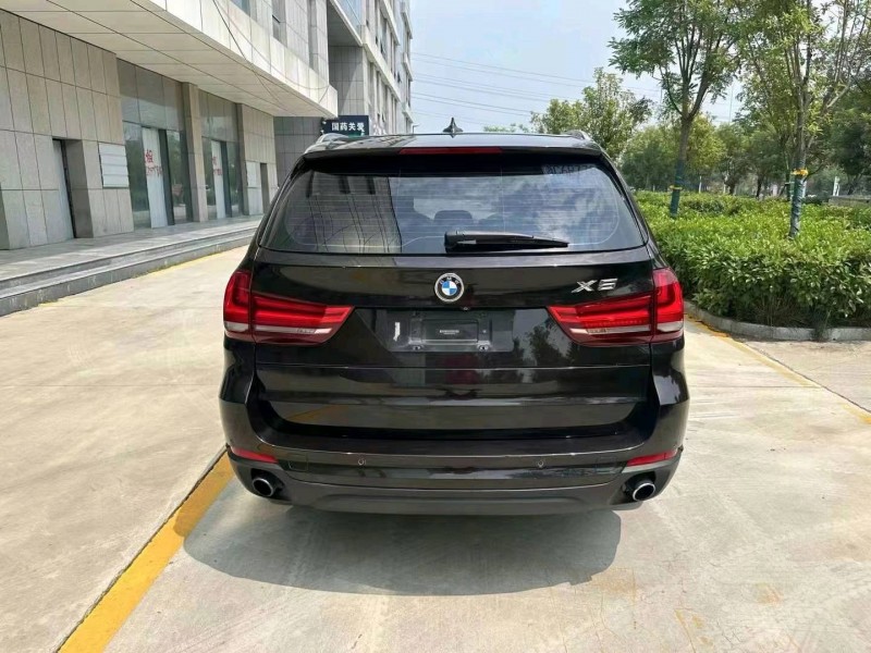 济宁15年宝马X59
