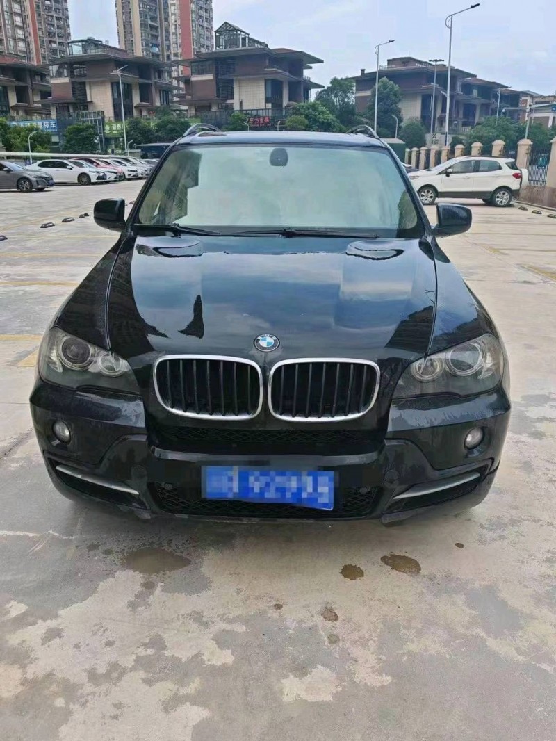 济宁10年宝马X51